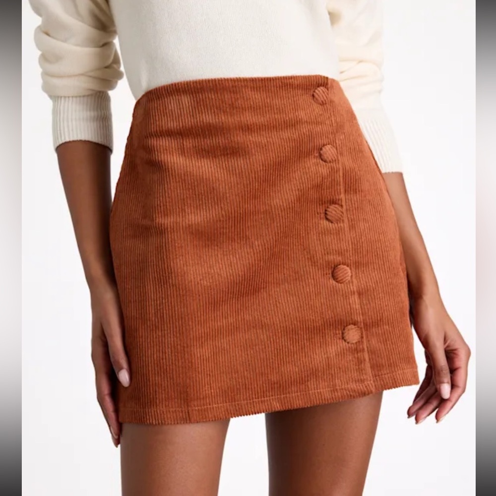 NWT! Lulu's Rust Corduroy Button-Front Mini Skirt 🤎